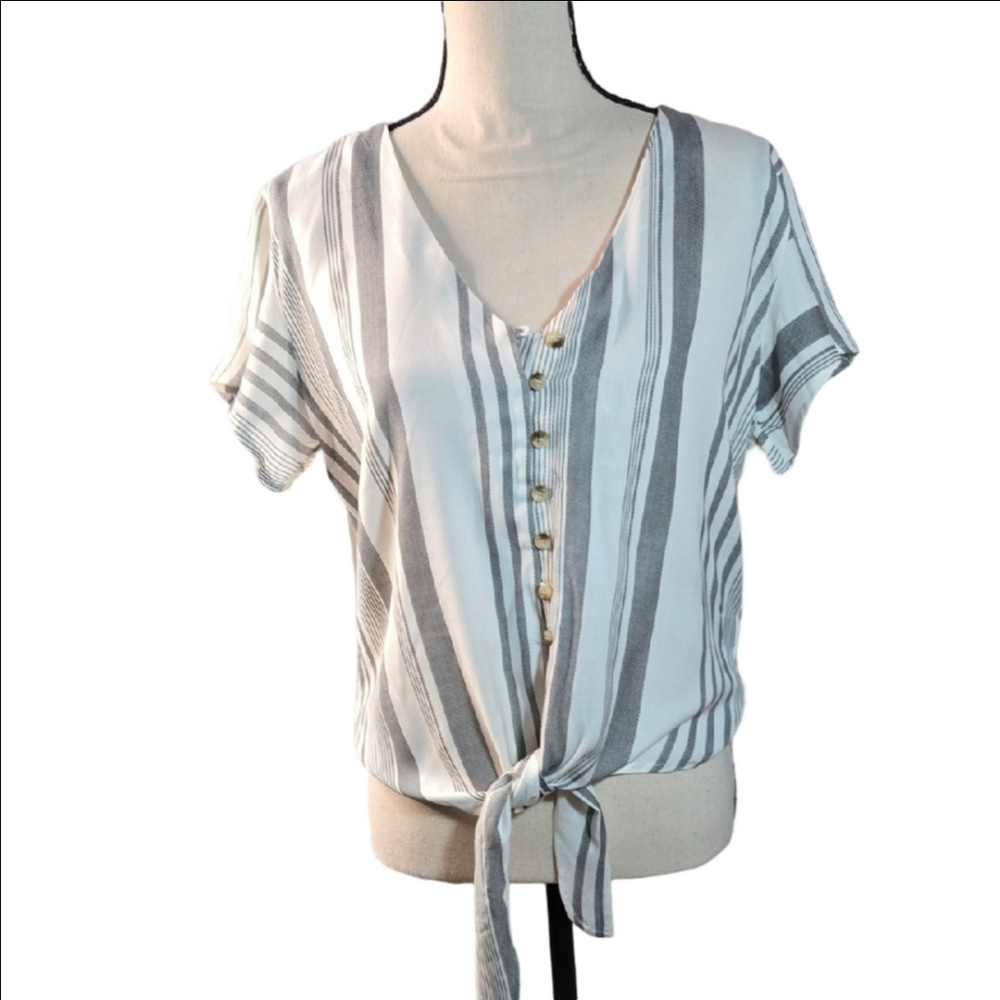 NWOT Style Envy Gray and White Striped Button-Down Top Flutter Sleeve Nautical